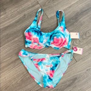 Bikini  top is large and bottom is XL